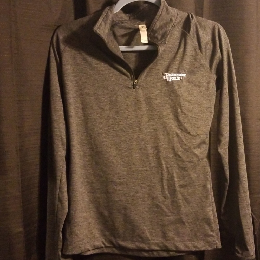 Quarter zip sporty pull over